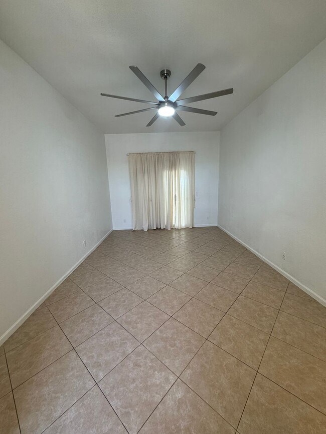 Foto del edificio - 2-Bedroom Condo in Prime Mesa Location!
