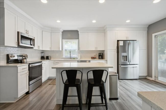 Building Photo - Buckroe Retreat: Family Haven near the Beach
