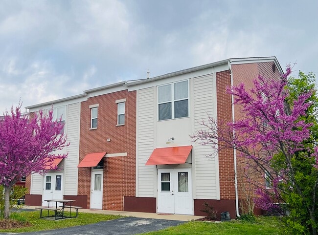 Building Photo - 23154 Veterans Memorial Pky