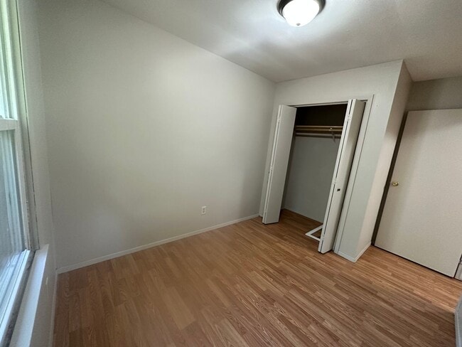 Building Photo - 406 E Main St