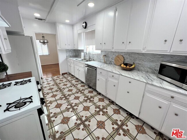 Foto del edificio - 12315 Stanwood Dr
