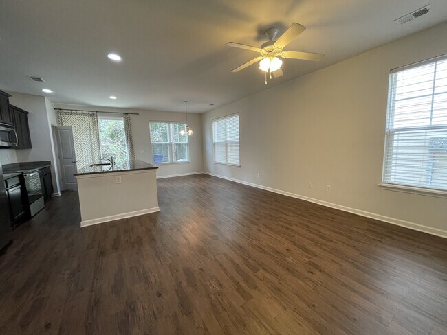 Building Photo - 4983 Hay Bale Ct
