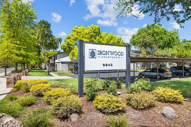 Building Photo - Ironwood