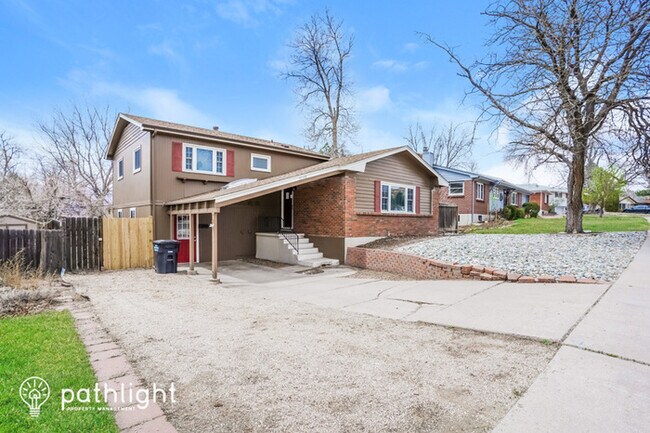 Foto del edificio - 2028 Snyder Avenue, Colorado Springs, CO, ...