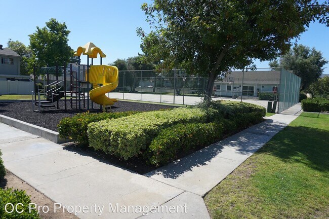 Building Photo - 4 br, 2.5 bath House - 6666 Palma Circle