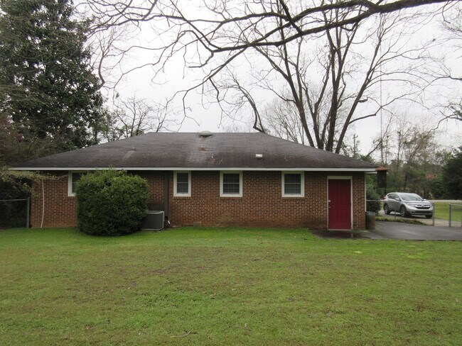 Building Photo - 3000 Cains Mill Rd