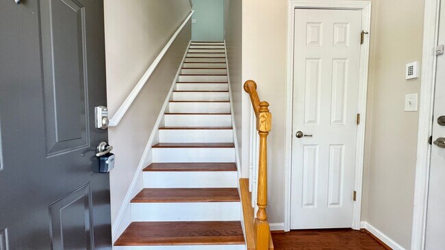 Foto del edificio - 5103 Woodland Ln