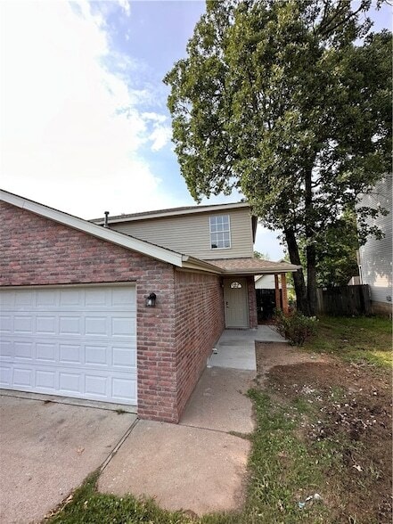 Building Photo - 2226 E Cinnamon Way