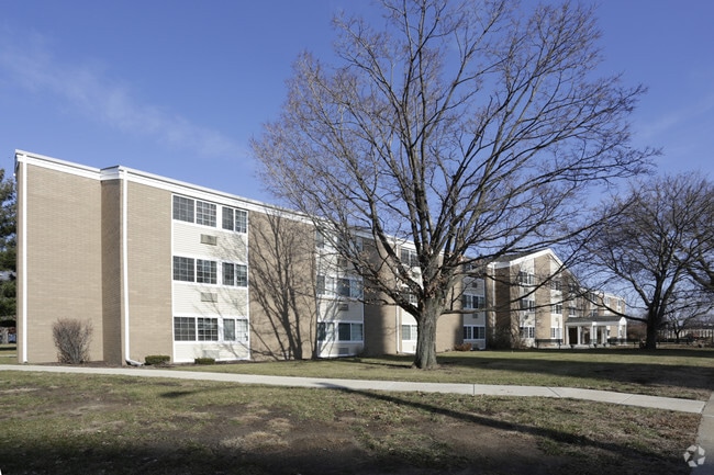 Building Photo - Schlarman House