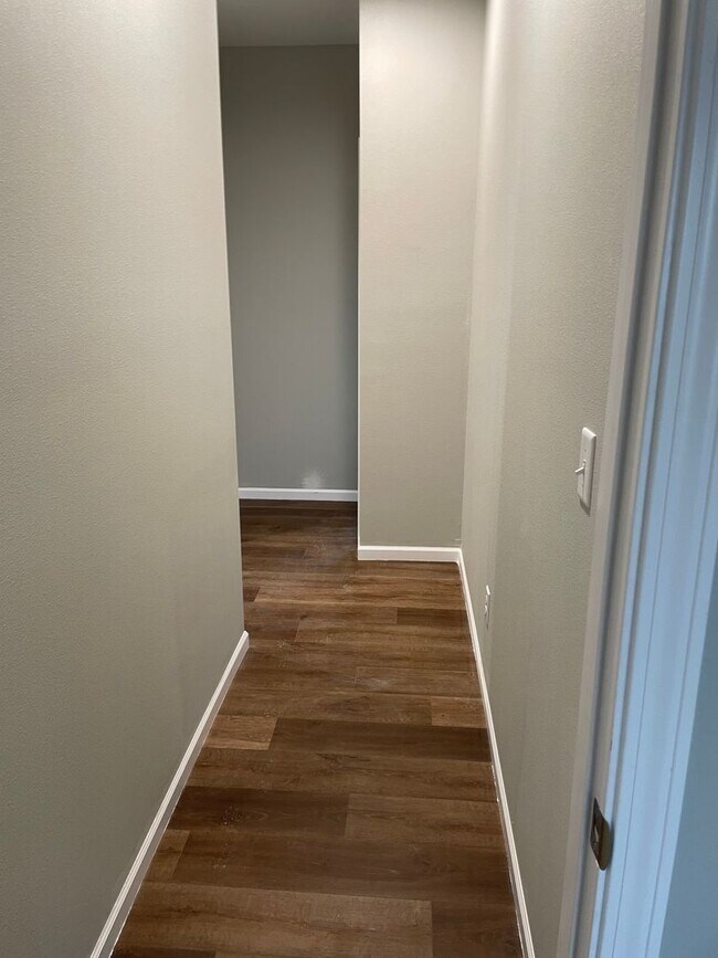 Building Photo - Brand New 4 bed 2 bath 2 Car Garage! 1/2 o...