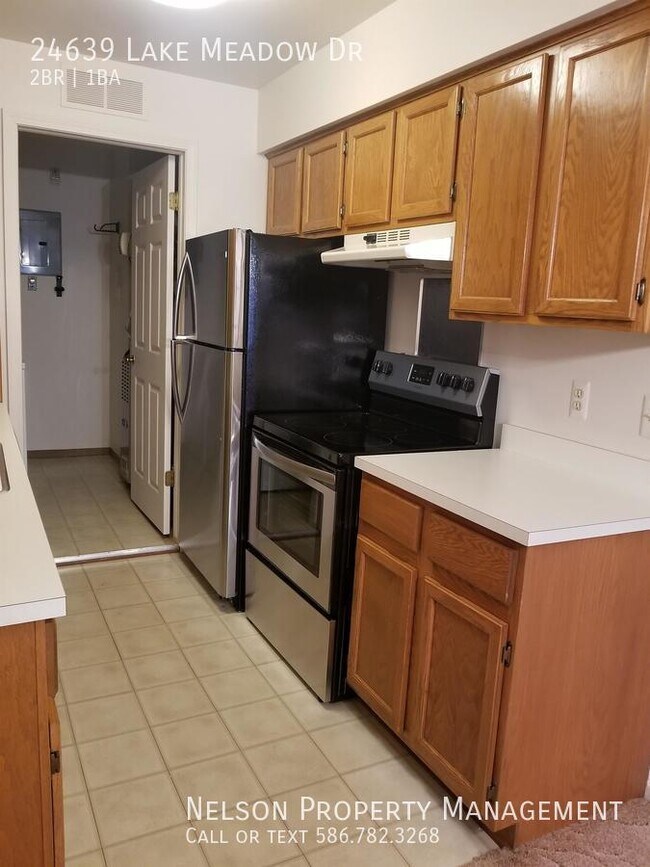 Building Photo - 24639 Lake Meadow Dr