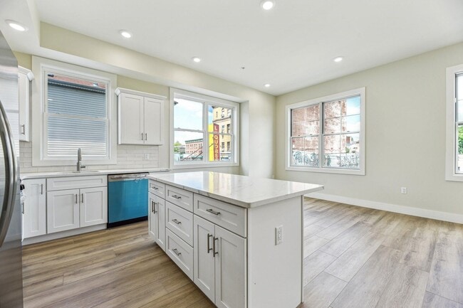 Building Photo - 611 Communipaw Ave