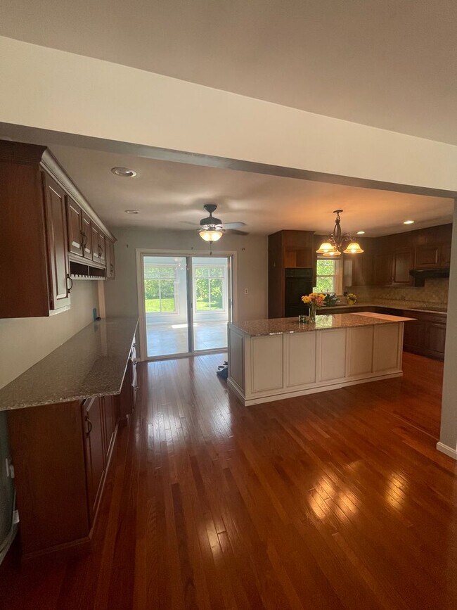 Building Photo - Beautiful Single Family Home for Rent In L...