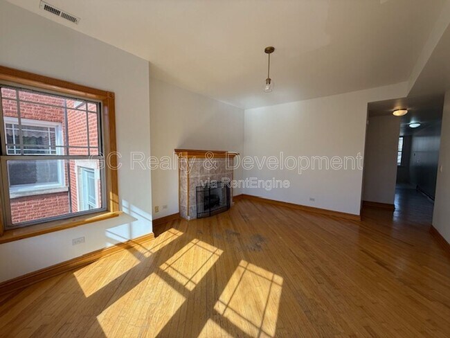 Foto del edificio - 929 Brummel St