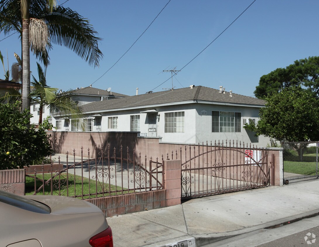 Primary Photo - 6815 Orchard Ave