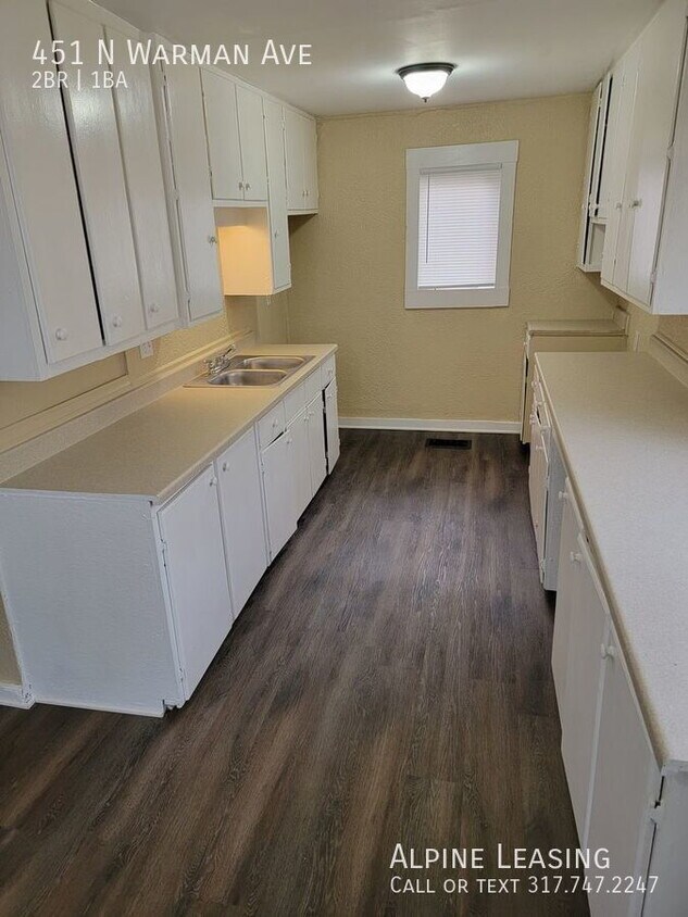 Foto del edificio - Near Westside 2BR House with Fenced Backyard!