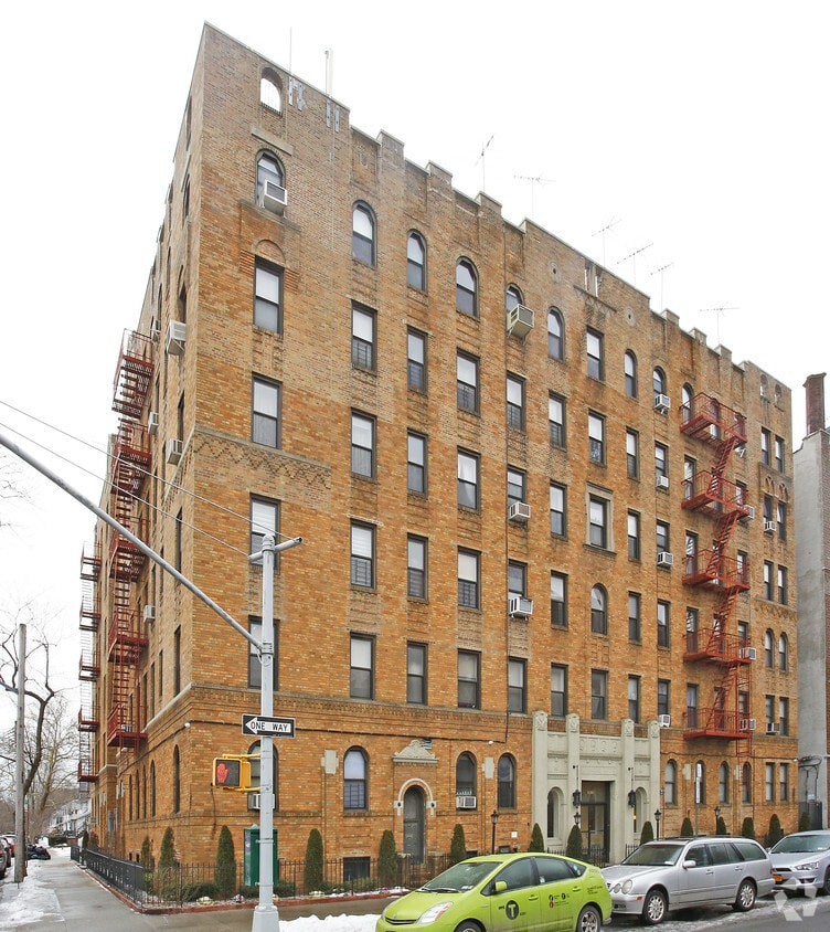 Building Photo - 2016 Avenue N