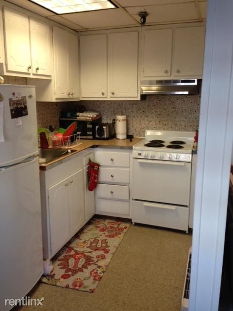 2 br, 1 bath - 81 Park Dr # Cdr - 2 br, 1 bath  - 81 Park Dr # Cdr