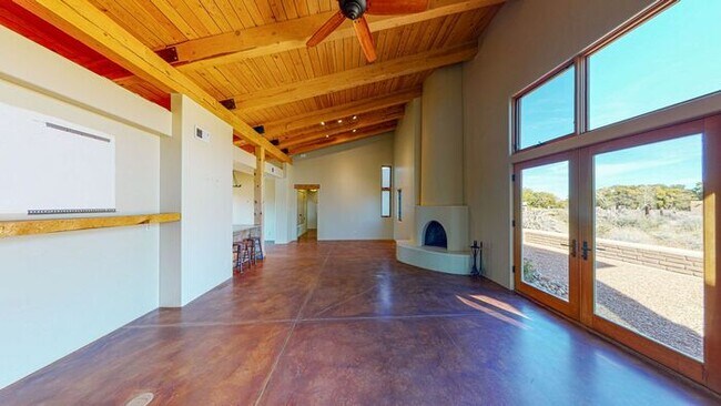Building Photo - 46 Paseo Trinidad