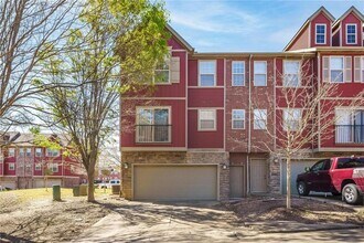 Building Photo - 2851 W Redstone Dr