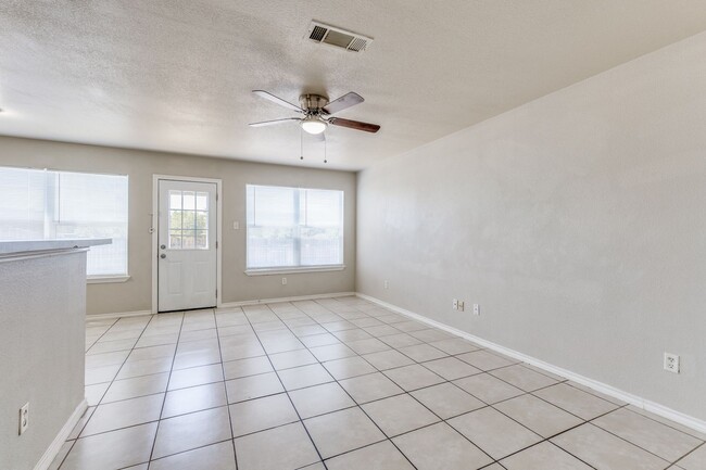 Building Photo - 4608 Alamosa St