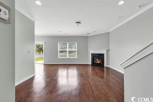Foto del edificio - 4462 Marshwood Dr