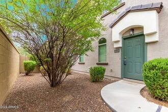 Building Photo - 2725 E Mine Creek Rd