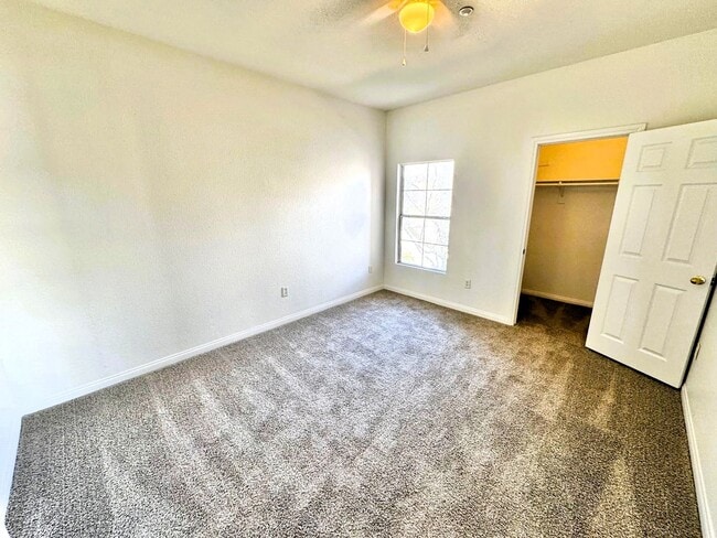 Building Photo - BEAUTIFUL 2ND FLOOR CONDO UNIT 2 BEDROOM/ 2 BATH, LOCATED IN HENDERSON IN A GATED COMMUNITY