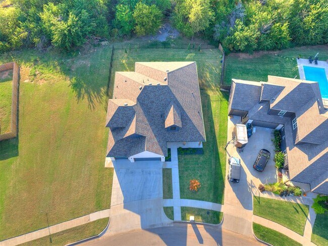 Building Photo - 2117 Aminas Wy