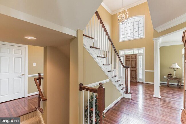 Building Photo - 15404 Symondsbury Way