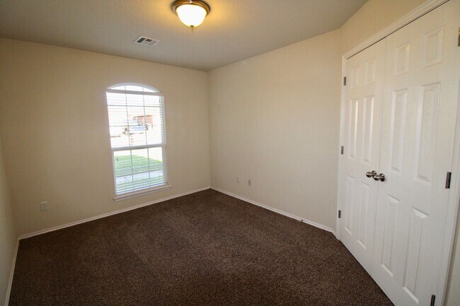 Foto del edificio - 3613 Ellis Ave
