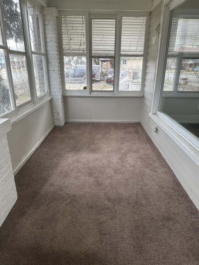 Primary Photo - 9935 Broadstreet Ave