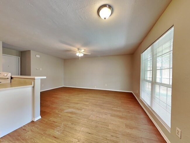 Building Photo - 5221 Norris Dr