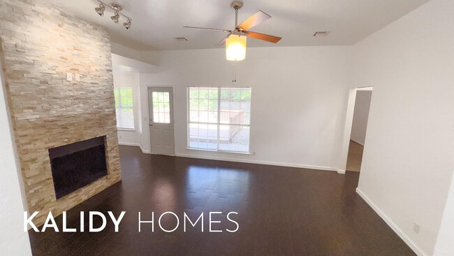 Photo - 1113 Pruett Dr House