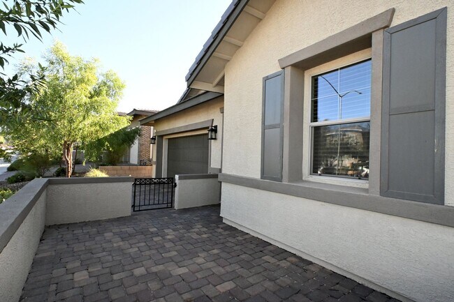 Foto del edificio - 340 Cadence Vista Dr