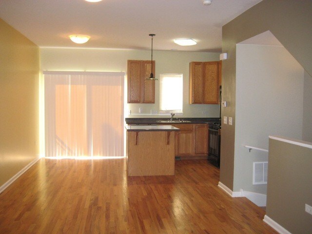 Building Photo - 3210 N Kilbourn Ave