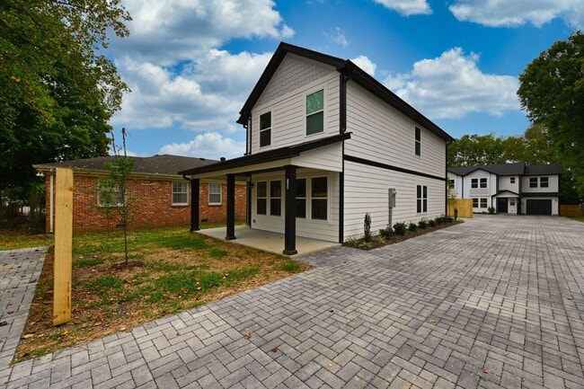 Foto del edificio - Like New and Move In Ready!