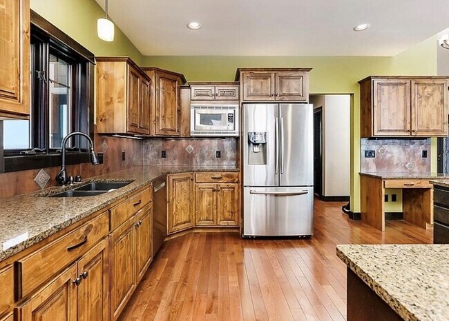 Foto del edificio - 2615 Castle Pines Cir