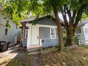 Building Photo - 1705 Marlow Rd
