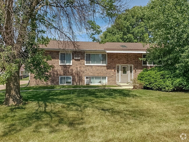 Building Photo - 531 Seminole Way
