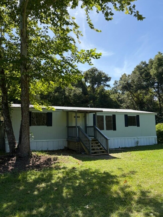 Foto del edificio - 40 Serafino Ln