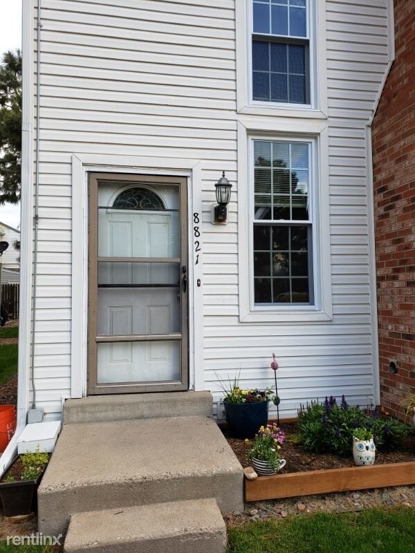 Primary Photo - 1 br, 1 bath Townhome - 8821 W Floyd Avenue