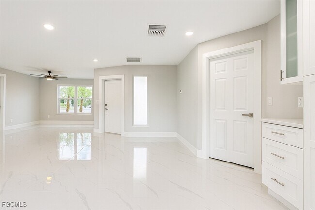 Foto del edificio - 2210 SE 27th Terrace