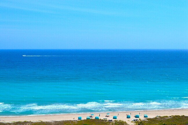 Foto del edificio - 4001 N Ocean Blvd