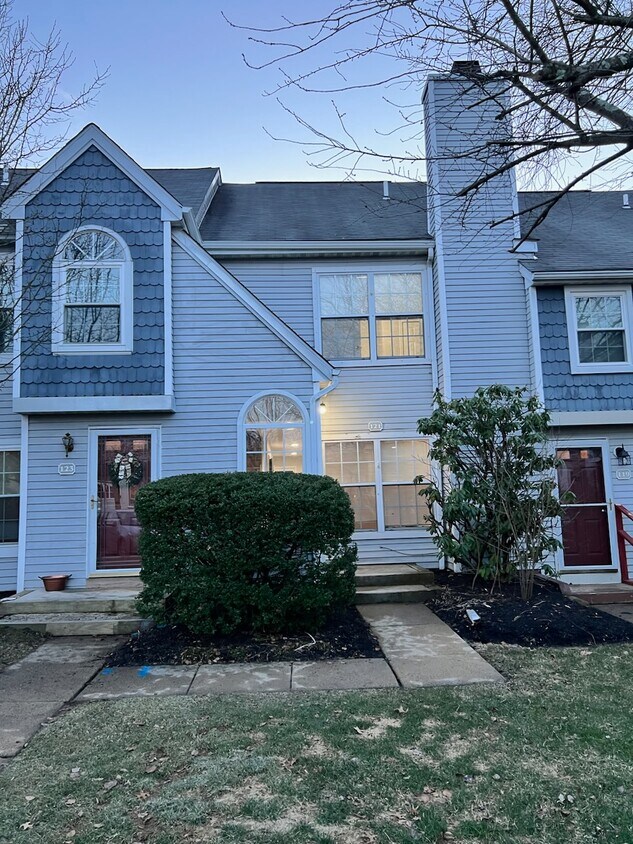 121 Macintosh Ct, Horsham, PA 19044 Townhouse for Rent in Horsham, PA