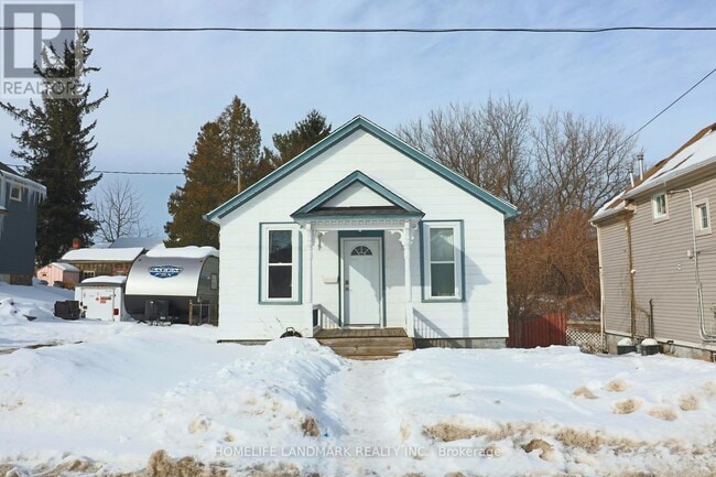 Building Photo - 5761 Peer St