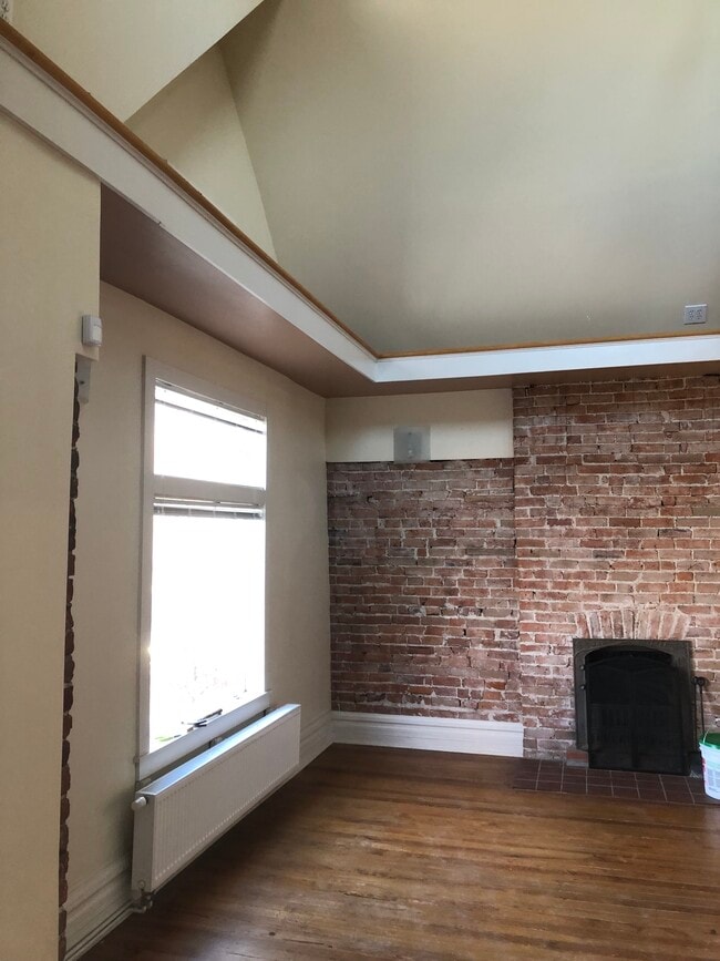 Living Room - 2141 Franklin St
