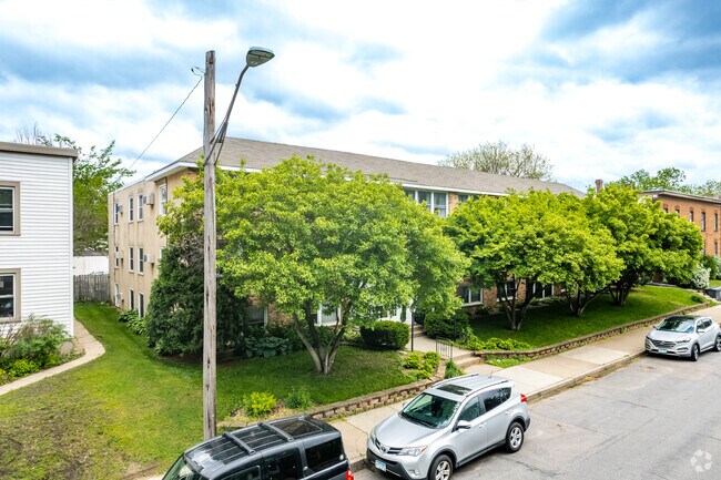Foto del edificio - 3441 Bryant Ave S