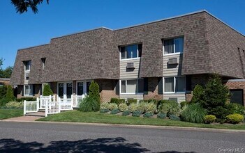 Building Photo - 491 Little East Neck Rd