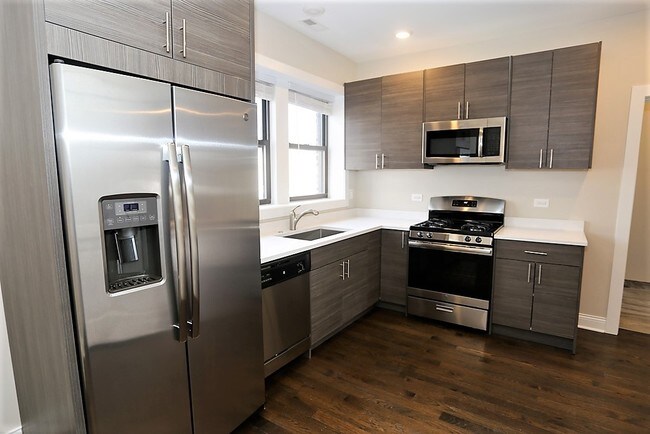 Foto del edificio - 2228 N Sawyer Ave